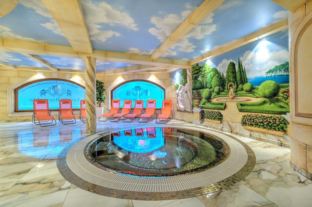 Hotel Krolewski Janów Lubelski Exteriör bild