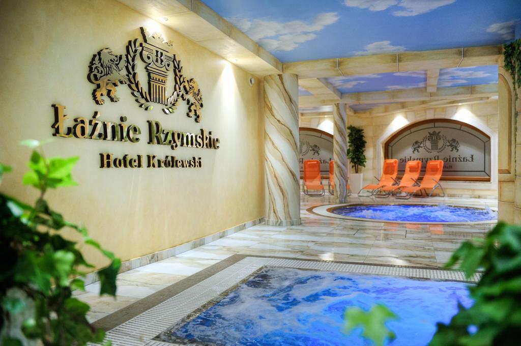 Hotel Krolewski Janów Lubelski Exteriör bild