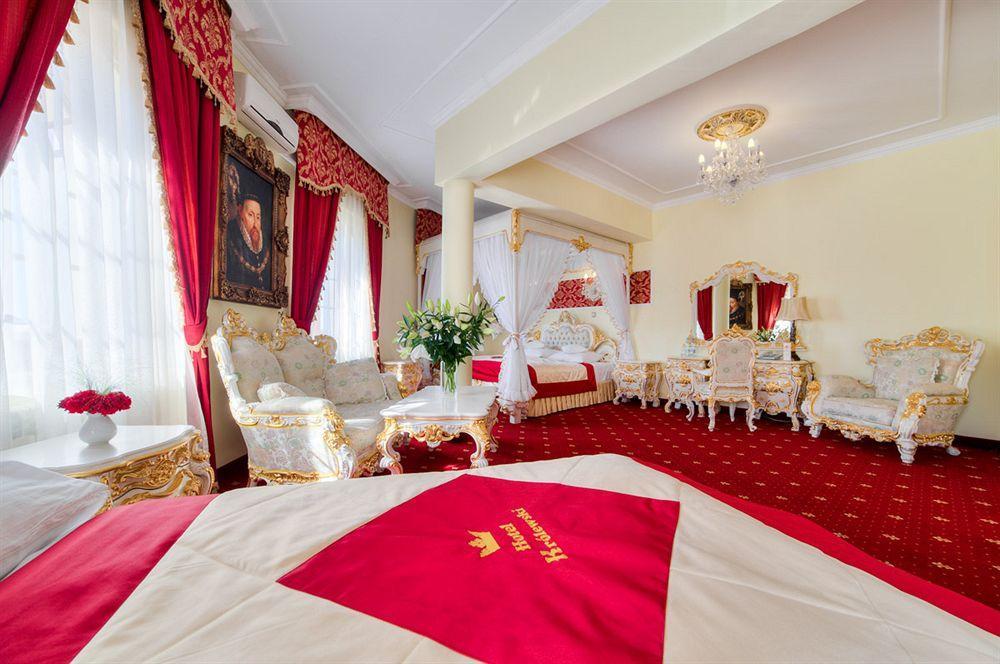 Hotel Krolewski Janów Lubelski Exteriör bild