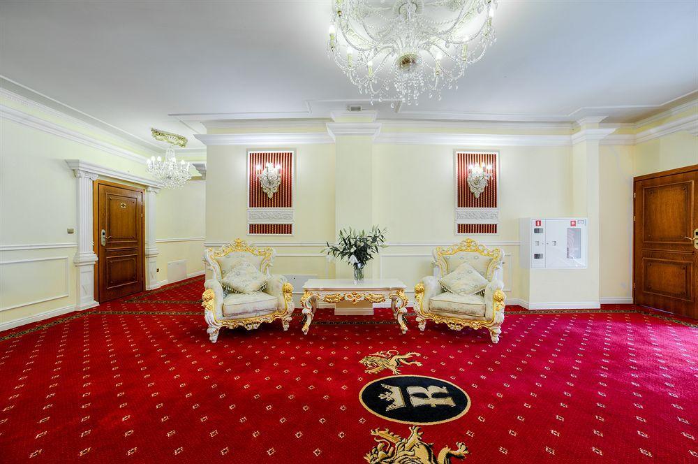 Hotel Krolewski Janów Lubelski Exteriör bild