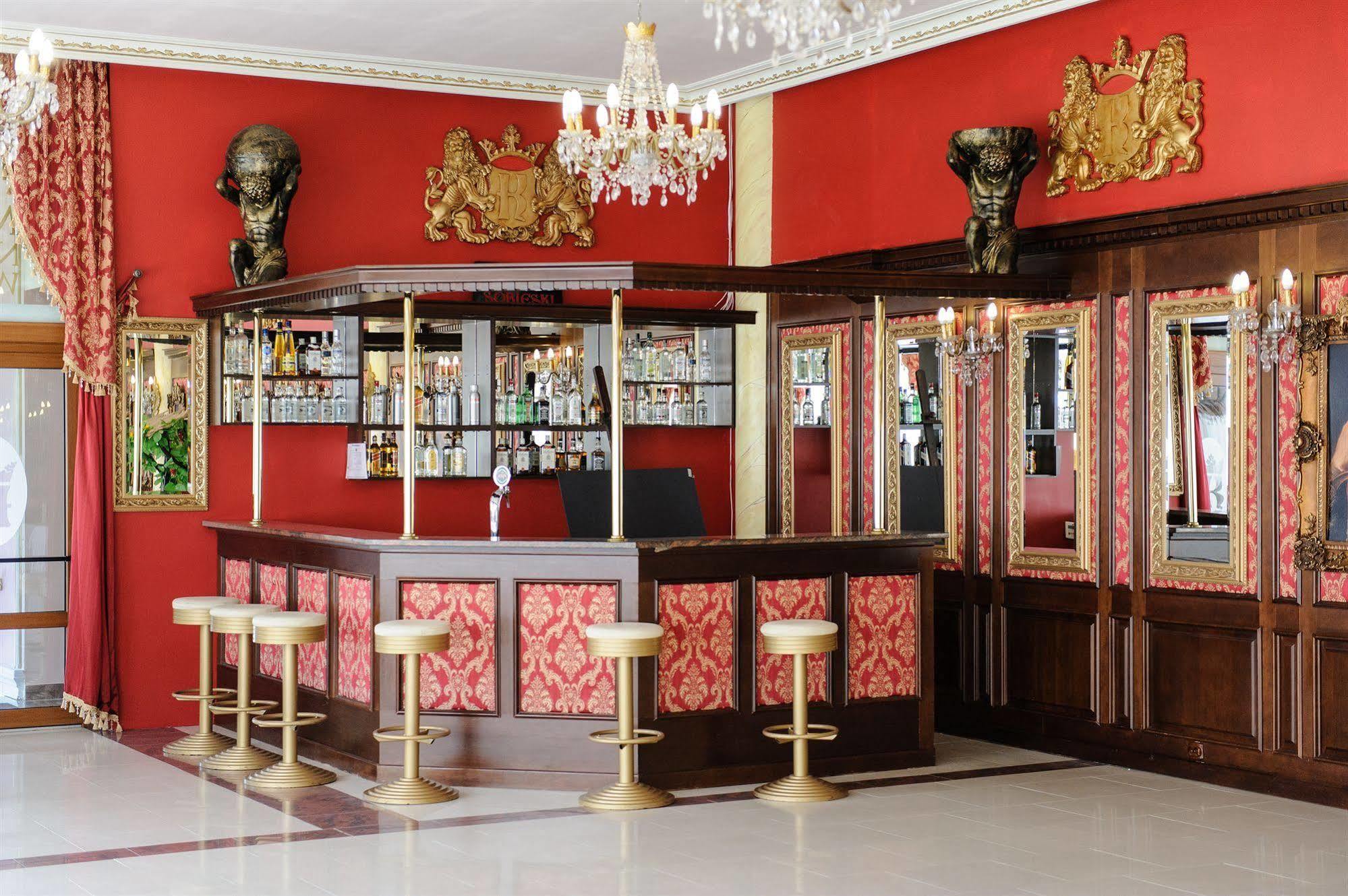 Hotel Krolewski Janów Lubelski Exteriör bild